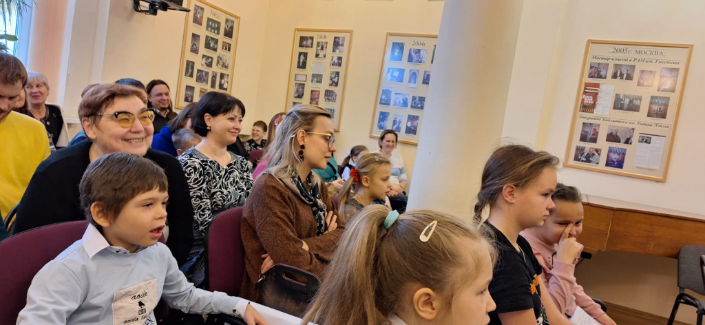 3 Слушатели.jpg 3 Слушатели.jpg